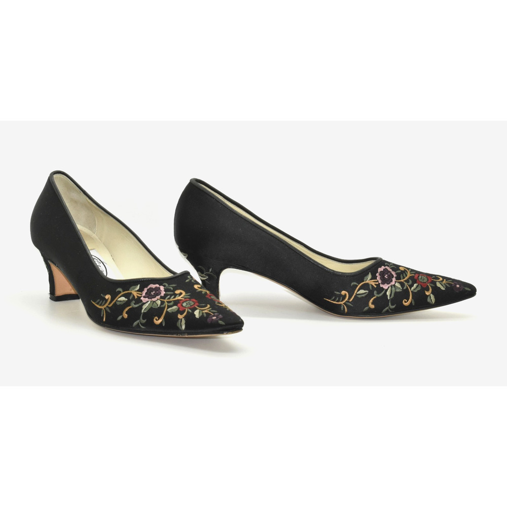 A0 Auth EMMA HOPES Black Satin Floral Embroidered Pump Heels Shoes Size 38.5